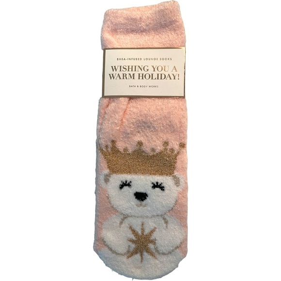 Bath & Body Works Royal POLAR BEAR Crown Pink SHEA INFUSED Socks x 1 LIMITED ED. - Picture 1 of 2